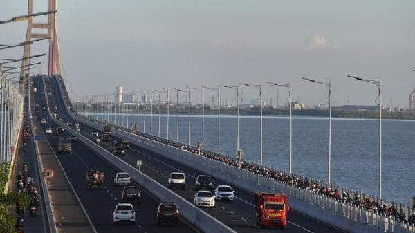 5 Jembatan Terpanjang di Indonesia, Nomor 1 Penghubung Pulau Jawa-Madura dan Ada Jalur Khusus Motor