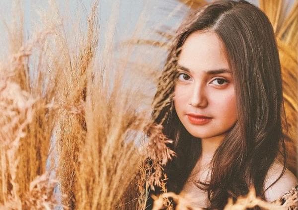 Lirik Lagu `Jangan Pernah Berubah` Syifa Hadju: Bayangkan Aku di Sisimu