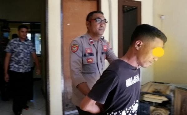 Gelapkan Uang Perusahaan Untuk Judi Online Seorang Karyawan Swasta Meringkuk di Sel Polisi