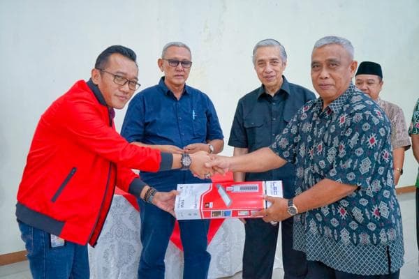 Bulan Bung Karno, M Nurdin Pasang 50 Titik Lampu PJU di Kuningan