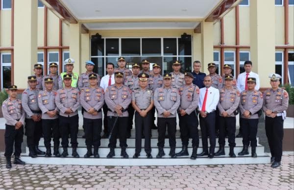 Kapolres Pidie Jaya Pimpin Kenaikan Pangkat Pengabdian Kapolres Pidie Jaya Pimpin Kenaikan Pangkat Pengabdian