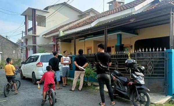 Mama Muda Ditemukan Tewas di Pati, 2 Anak Dirawat Warga, 1 Perawatan Medis Rumah Sakit Mama Muda Ditemukan Tewas di Pati, 2 Anak Dirawat Warga, 1 Perawatan Medis Rumah Sakit