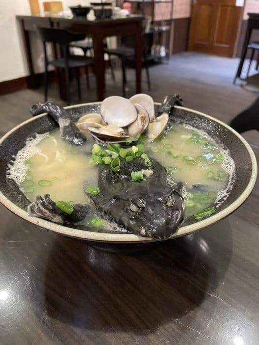 Viral Restoran Taiwan Sajikan Ramen Katak Utuh Tanpa Kupas, Berani Mencoba? Viral Restoran Taiwan Sajikan Ramen Katak Utuh Tanpa Kupas, Berani Mencoba?