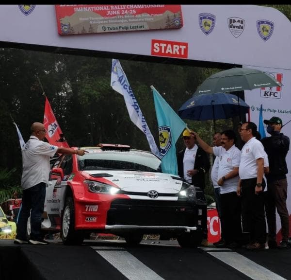 Danau Toba Rally 2023 Resmi Dibuka, 39 Pembalap Siap Jajal Lintasan HTI TPL