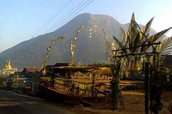 Misteri Gaib Gunung Andong, Mulai Penampakan Tentara Jepang Hingga Makam Keramat Ki Joko Pekik