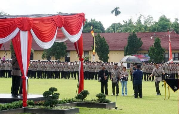 Wakapolda Jateng Panggil Bintara Baru Anak Seorang Buruh, Malah Bikin Gayeng