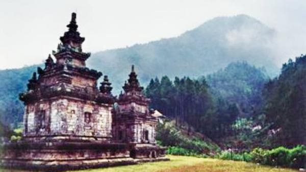 7 Pusaka Peninggalan Kerajaan Kutai, dari Kalung Emas hingga Singgasana Sultan