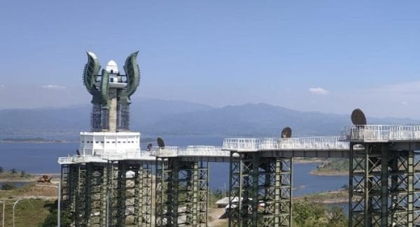 Menara Kujang Sapasang di Sumedang, Tawarkan Keindahan Alam dengan Latar Waduk Jatigede