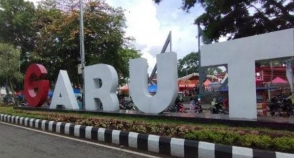 5 Lagu Sunda Garutan Ini Bikin Nostalgia, Pendengar Akan Merasa Kangen Pulang Kampung ke Garut