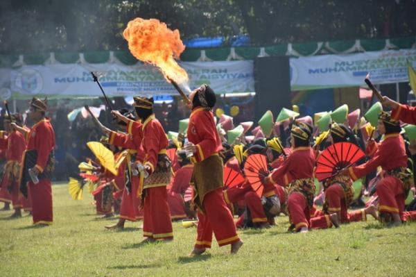 Meriah, Tapak Suci-Tari Kolosal Meriahkan Pembukaan Musyda Muhammadiyah di Karanganyar