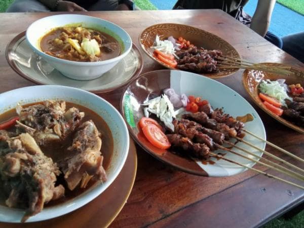 Pecinta Daging Kambing Silahkan Merapat! Ini Rekomendasi Sate Kambing Enak di Karanganyar