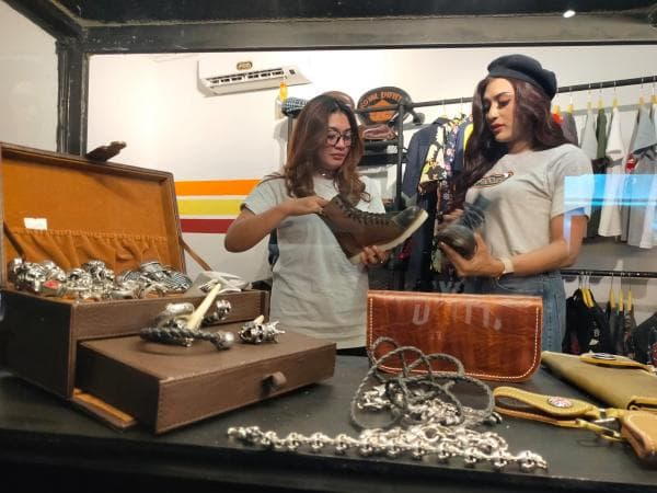 Mau Cuci Sepatu Simple Sambil Baca Novel, Datang Saja ke Shoes Cleaner Surabaya, Ini Alamatnya Mau Cuci Sepatu Simple Sambil Baca Novel, Datang Saja ke Shoes Cleaner Surabaya, Ini Alamatnya