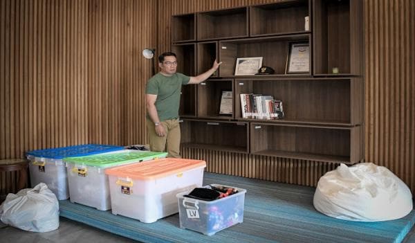 Ridwan Kamil Sudah Beres-beres Rumah Dinas Jelang Purnatugas Ridwan Kamil Sudah Beres-beres Rumah Dinas Jelang Purnatugas