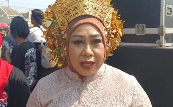 Maju Pileg 2024, Kades Sidokepung Sidoarjo Elok Suciati Pamit Undur Diri ke Warganya