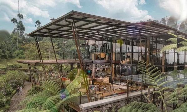 6 Rekomendasi Tempat Makan Keluarga di Bandung yang Enak dengan Suasana Nyaman 6 Rekomendasi Tempat Makan Keluarga di Bandung yang Enak dengan Suasana Nyaman