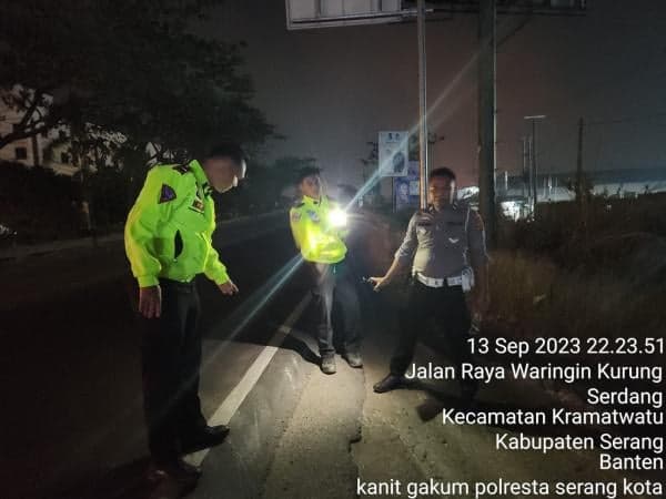 Kecelakaan, Truk Fuso Vs Honda Scoopy di Depan Hotel Mangku Putra Cilegon