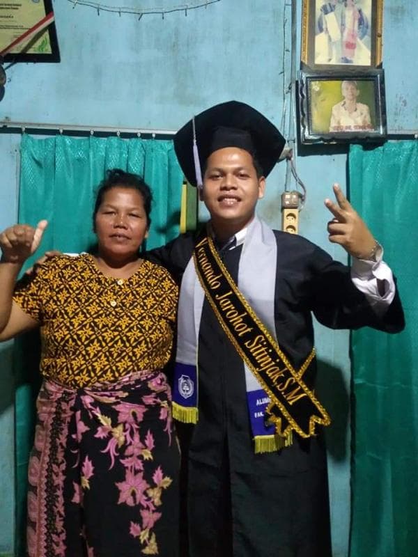 Kisah Pemuda Penjual Buah Nanas dari Dolok Maihul