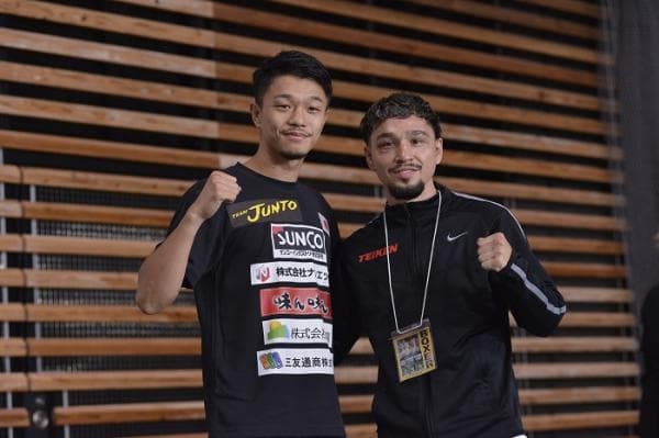 Junto Nakatani yang Atraktif saat Gilas Petinju Meksiko