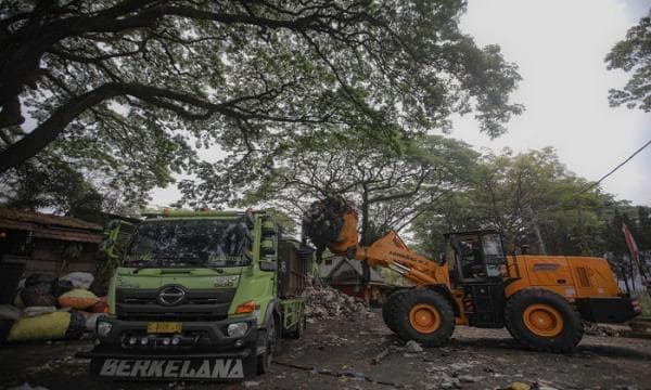 Kurun Waktu Tiga Bulan, Pj Wali Kota Bandung Janji Selesaikan Masalah Sampah