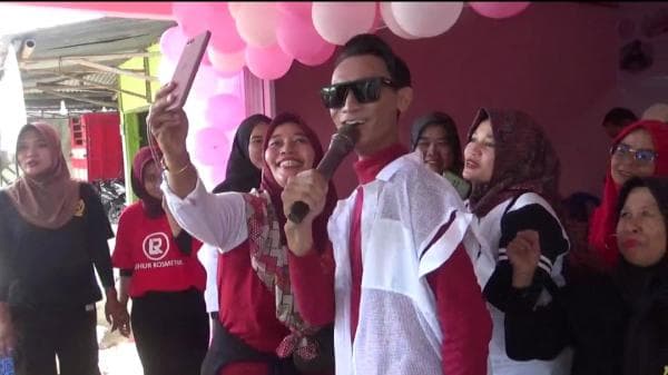 Launching Distributor Produk Kosmetik di Tanggamus Dikerumuni Kaum Hawa