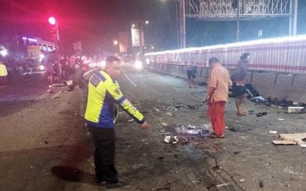 Tewaskan 4 Orang, Begini Kronologis Kecelakaan Maut di Exit Tol Bawen Tewaskan 4 Orang, Begini Kronologis Kecelakaan Maut di Exit Tol Bawen