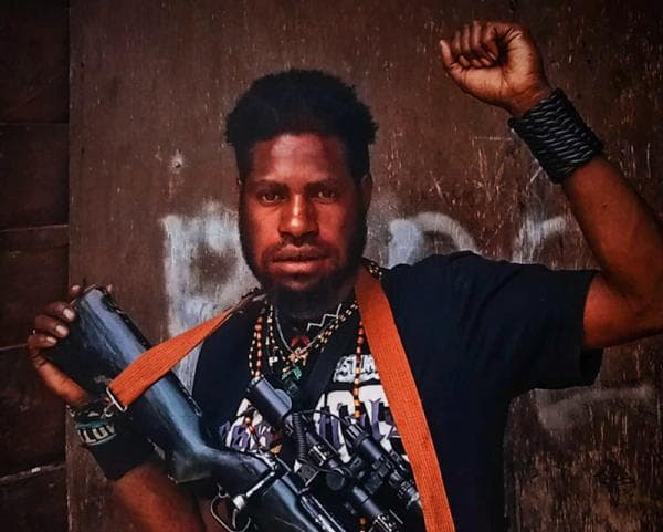 Satgas Damai Cartenz Amankan Artis, Anggota KKB di Ilaga, Kabupaten Puncak Satgas Damai Cartenz Amankan Artis, Anggota KKB di Ilaga, Kabupaten Puncak