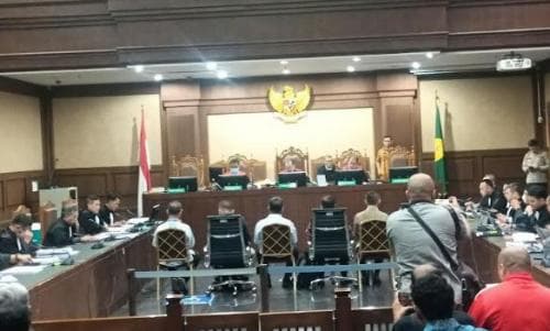 Woow, Sidang Jhonny Plate Saksi, Bongkar Pemberian Uang Cash Rp40 Miliar Ke BPK