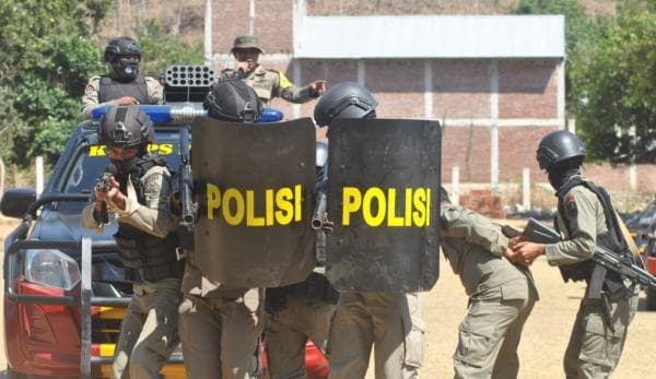 Brimob Polda NTB Gencar Latihan Simulasi Sispam Kota Jelang MotoGP dan Pemilu 2024