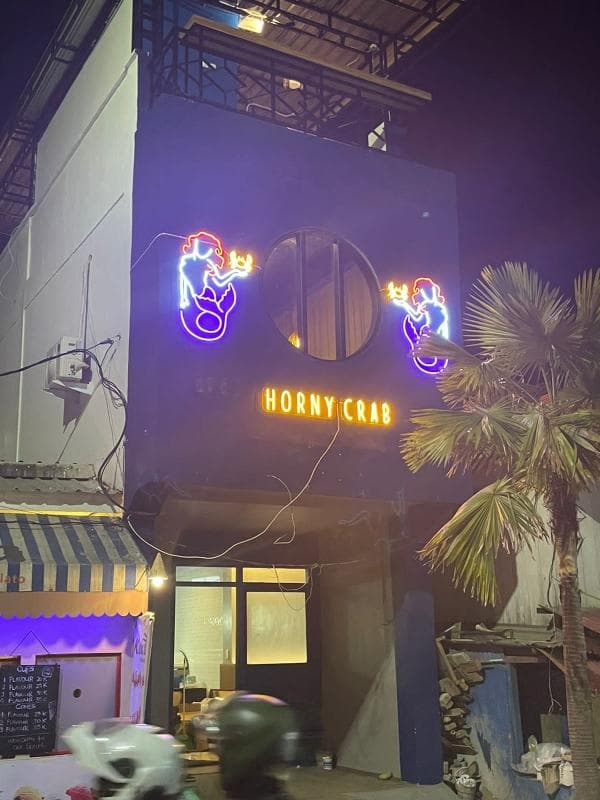 Horny Crab: Sajikan Kelezatan Sushi Segar dengan Suasana Modern dan Ramah Keluarga di Labuan Bajo Horny Crab: Sajikan Kelezatan Sushi Segar dengan Suasana Modern dan Ramah Keluarga di Labuan Bajo