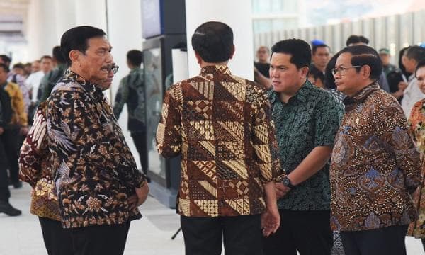 Kereta Cepat Whoosh Resmi Beroperasi, Luhut Yakini Ekonomi Daerah Lintasan Bakal Tumbuh