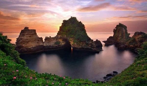 7 Tempat Wisata Dekat Sirkuit Mandalika yang Wajib Dikunjungi, Jangan Sampai Nyesel!