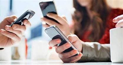 5 Rekomendasi Smartphone dengan Layar Kecil yang Nyaman di Genggam