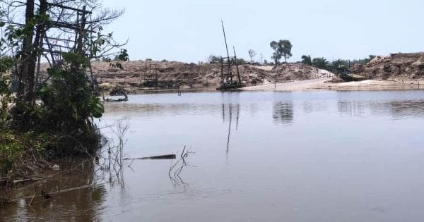 Aktivitas Tambang Timah Ilegal Hajar DAS Dusun Terabek Mentok