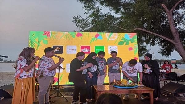 Kisah Sukses Rido Nurul Pemilik Ayam Gepuk Pak Gembus: Berawal dari Kaki Lima, Siap Tembus Amerika Kisah Sukses Rido Nurul Pemilik Ayam Gepuk Pak Gembus: Berawal dari Kaki Lima, Siap Tembus Amerika