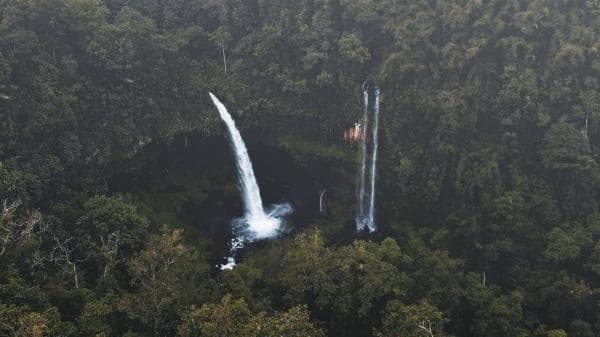 Eksplorasi Keindahan Curug Ciparay, Pesona Alam yang Menyegarkan di Tasikmalaya