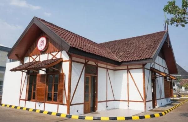 Kafe Viral! Sulap Bangunan Tua Peninggalan Belanda Di Stasiun Garut Jadi Estetik