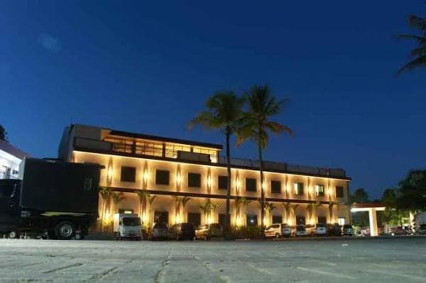 Deretan Hotel Mewah Harga Murah di Trenggalek, Cuma 100 Ribuan Per Malam Deretan Hotel Mewah Harga Murah di Trenggalek, Cuma 100 Ribuan Per Malam