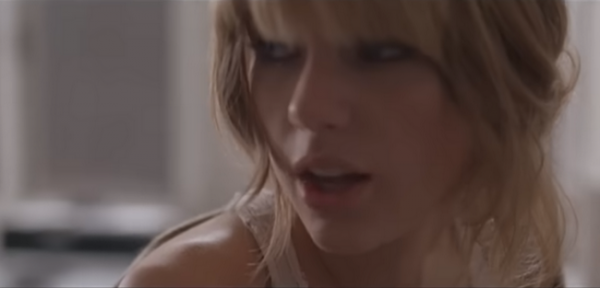 Lirik Lagu Taylor Swift Back to December Beserta Terjemahan