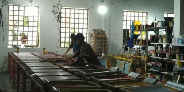 Cerita Pengusaha Sablon di Cilegon : Pesanan Kaos Partai Minim, Caleg Pilih Kampanye di Medsos