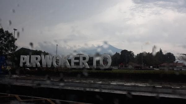 Mau Healing Saat Hujan di Purwokerto? Yuk Nongkrong Aja di 7 Kafe Unik Ini