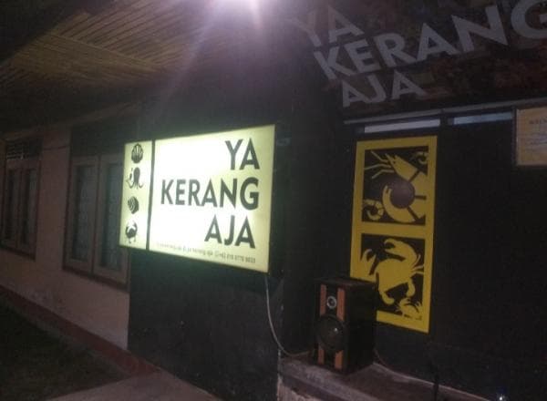 Makan Kerang Asyik, Ya Kerang Aja Makan Kerang Asyik, Ya Kerang Aja
