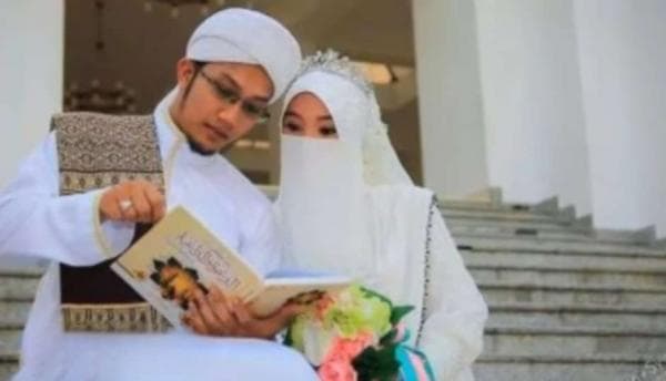 Harmoni Keluarga dan Berkah Rezeki, 8 Sifat Istri yang Membuat Suami Lancar Mencari Nafkah