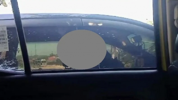 Viral Video Diduga Perangkat Desa Mesum di Dalam Mobil Parkiran Rumah Sakit Kebumen Viral Video Diduga Perangkat Desa Mesum di Dalam Mobil Parkiran Rumah Sakit Kebumen