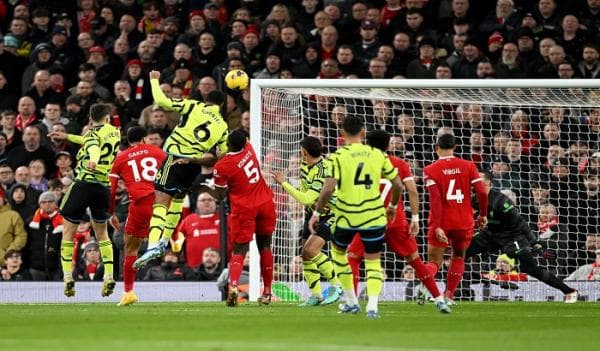 Hasil Bola Tadi Malam: Man United dan Napoli Tumbang, Arsenal vs Liverpool Imbang