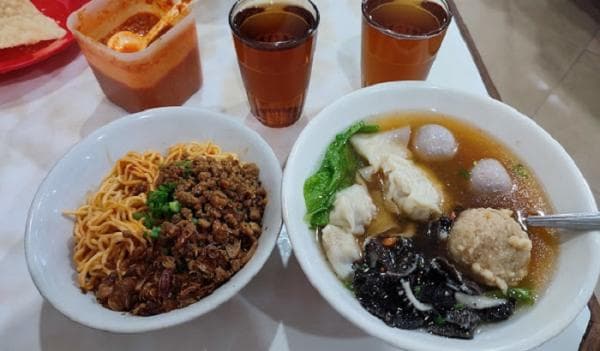 Kulineran saat Musim Hujan, Ini 7 Rekomendasi Tempat Makan Bakmi di Bandung