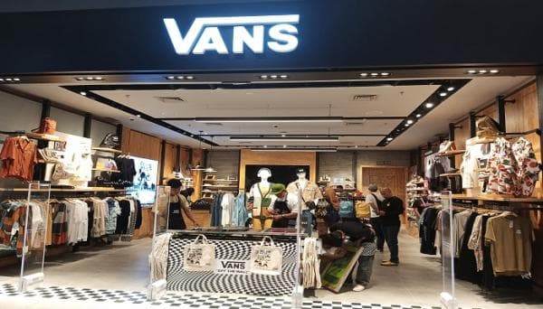 Vans Hadir di Summarecon Mall Bandung, Tawarkan Produk Kolaborasi dan Promo Spesial Vans Hadir di Summarecon Mall Bandung, Tawarkan Produk Kolaborasi dan Promo Spesial