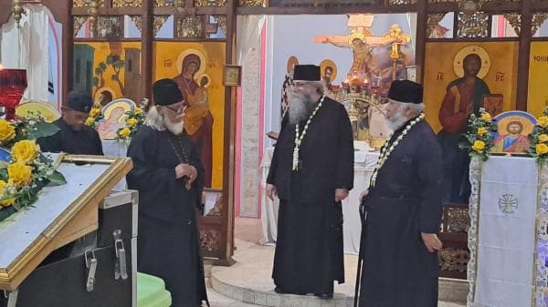 Metropolitan Photios of Demetrias Yunani Kunjungi Gereja Orthodox Parokia Tritunggal Mahakudus Solo