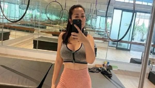 Intip Potret Seksi Tante Ernie usai Olahraga, Jadi Bikin Keringetan