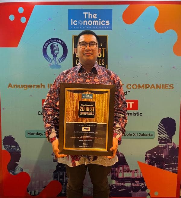 JNE Raih Kategori Courier Service dalam Indonesia 20 Best Companies 2024 