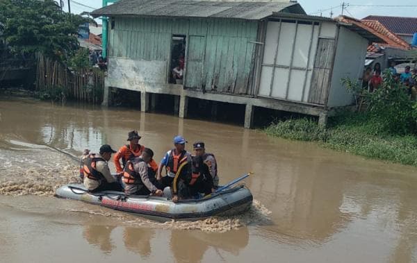 Pelajar Brebes Tenggelam di Sungai Nipon Sawojajar, Tim SAR Belum Temukan Korban Pelajar Brebes Tenggelam di Sungai Nipon Sawojajar, Tim SAR Belum Temukan Korban